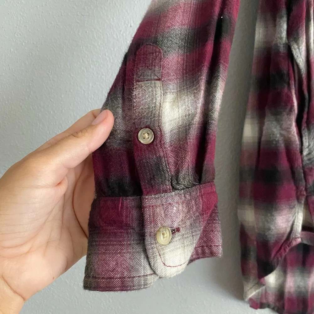 American Eagle Soft Shirt Women’s Size Small Maroon Plaid Half Button Up